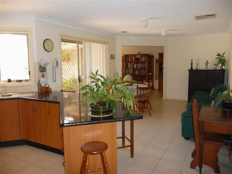 4 Harrier Street, Estella NSW 2650