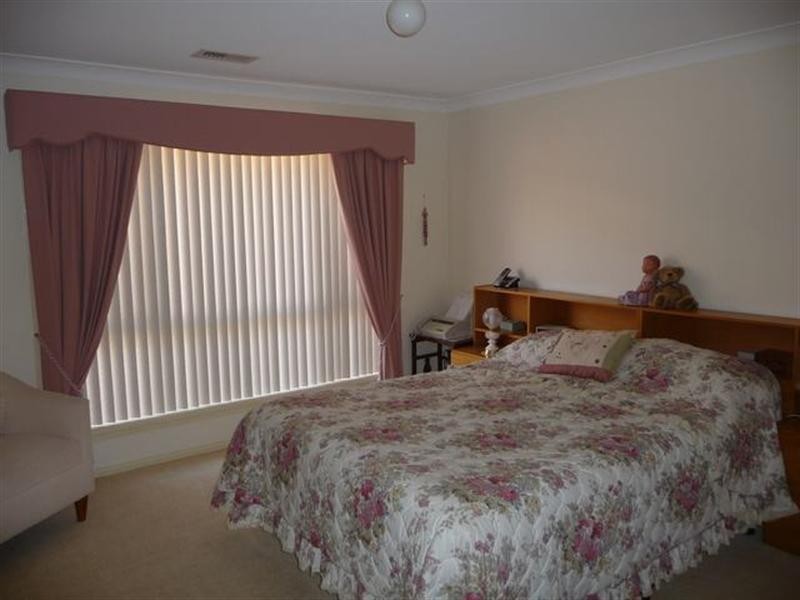 4 Harrier Street, Estella NSW 2650