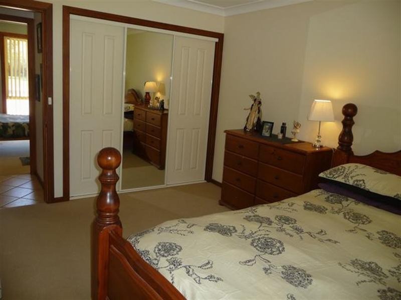 7 Norfolk Avenue, Lake Albert NSW 2650