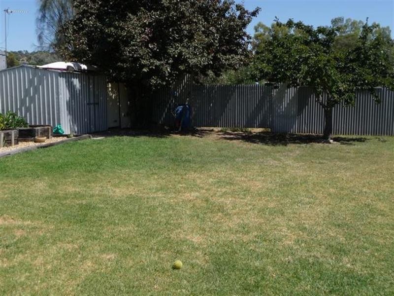 7 Norfolk Avenue, Lake Albert NSW 2650