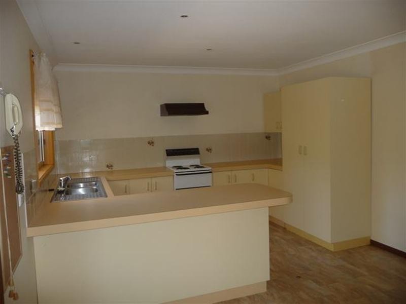 48 Pugsley Avenue, Estella NSW 2650