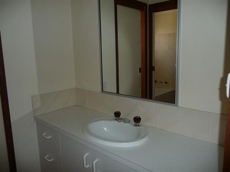 48 Pugsley Avenue, Estella NSW 2650