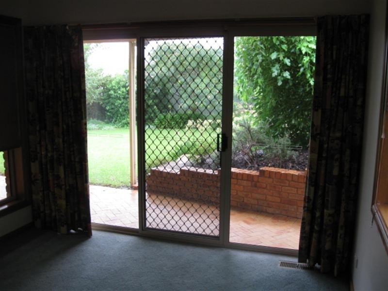 14 Kincora Place, Bourkelands NSW 2650