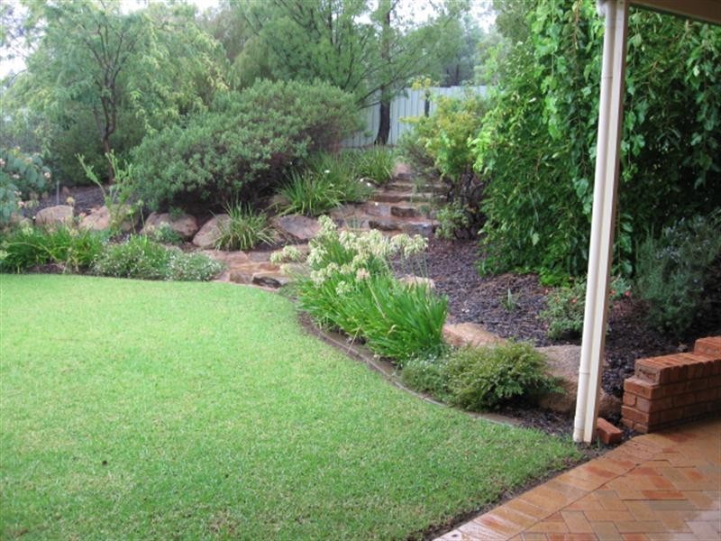 14 Kincora Place, Bourkelands NSW 2650