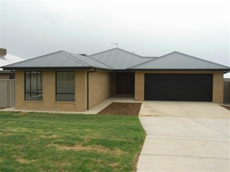 69 Stirling Boulevard, Tatton NSW 2650