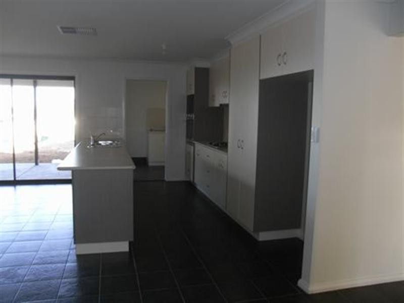 69 Stirling Boulevard, Tatton NSW 2650