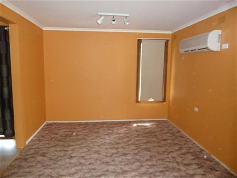 16 Mumford Street, Ashmont NSW 2650