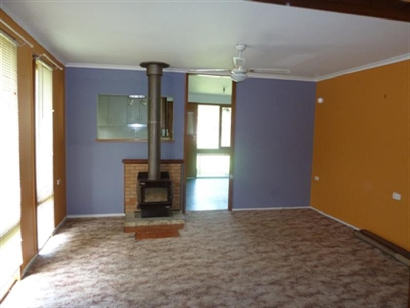 16 Mumford Street, Ashmont NSW 2650