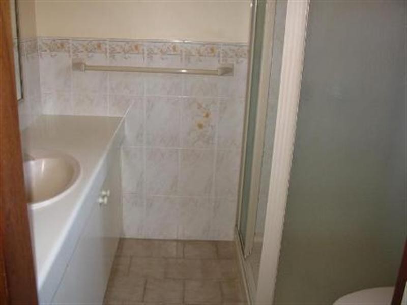 7 Minya Place, Glenfield Park NSW 2650