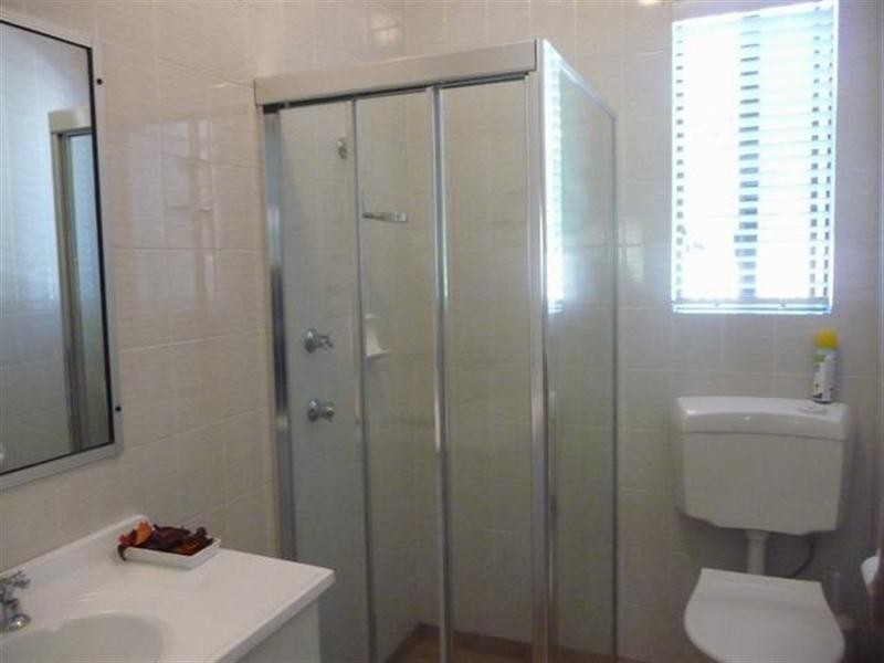 1 Lincoln Avenue, Tolland NSW 2650