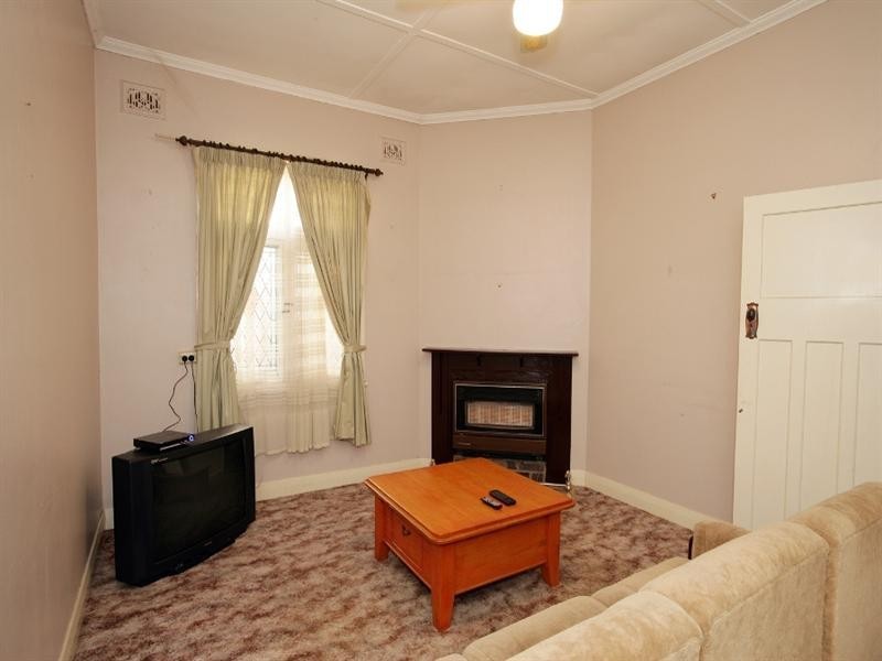 66 Peter Street, Wagga Wagga NSW 2650