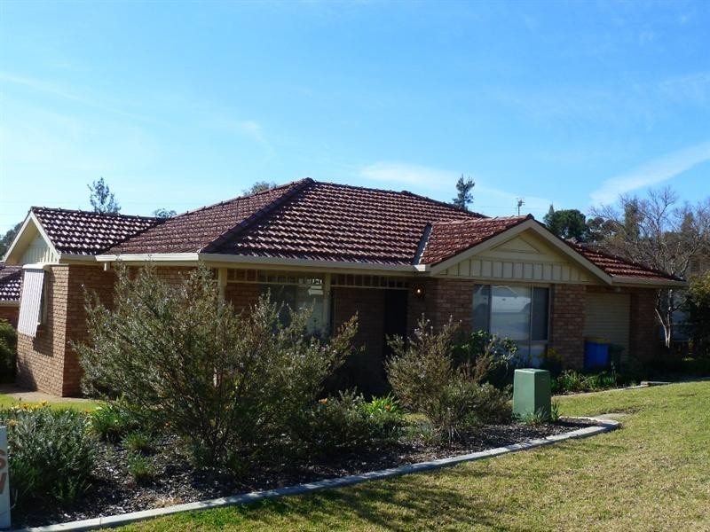 35 Brooklyn Drive, Wagga Wagga NSW 2650