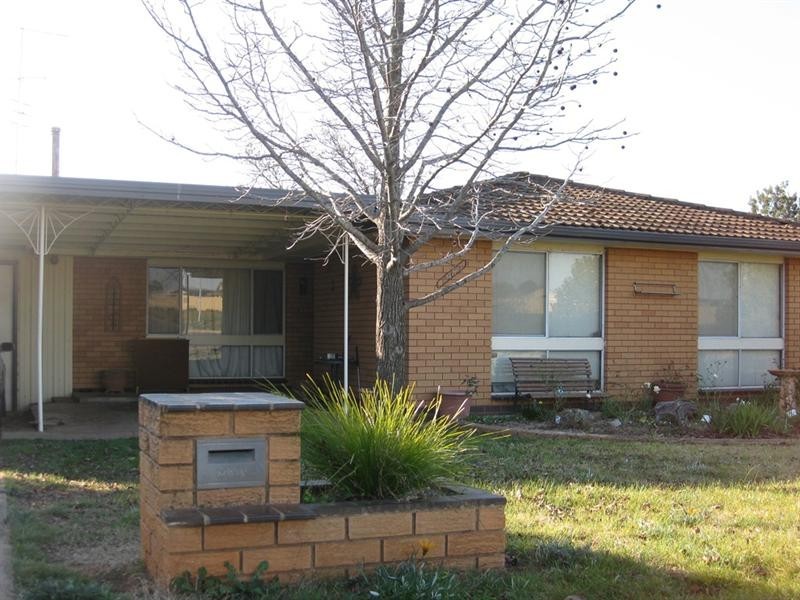 48 Stinson Street, Coolamon NSW 2701