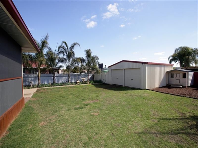 10 Crisp Drive, Wagga Wagga NSW 2650