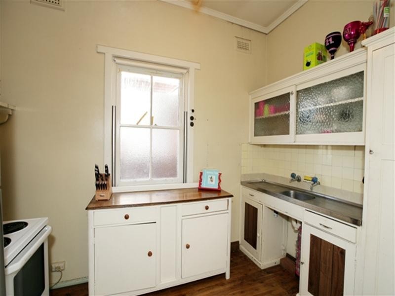 13 Edmondson Street, Wagga Wagga NSW 2650