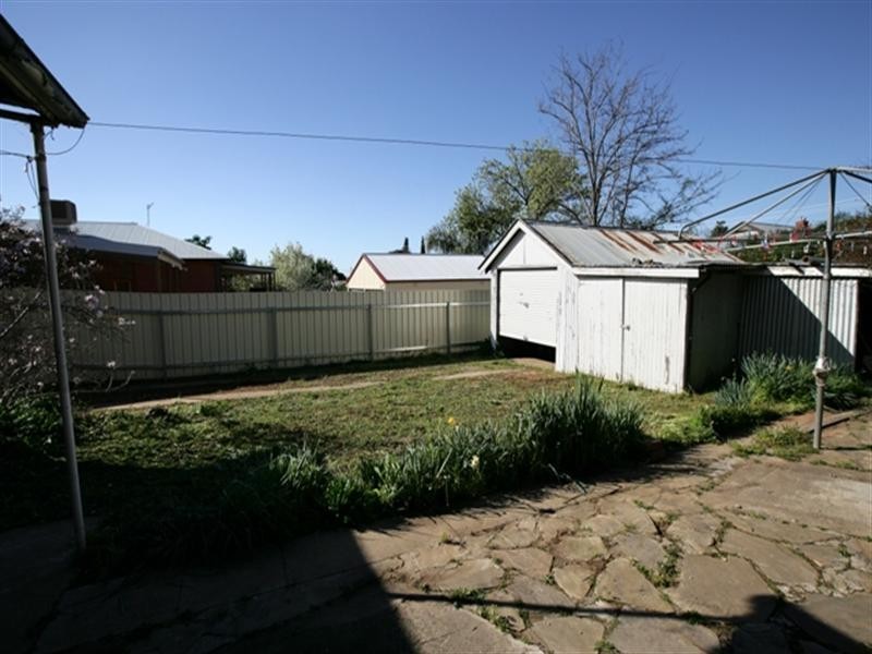 13 Edmondson Street, Wagga Wagga NSW 2650