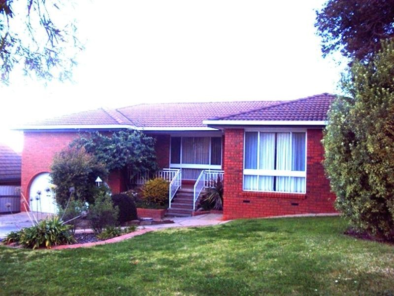 30 Henwood Avenue, Kooringal NSW 2650