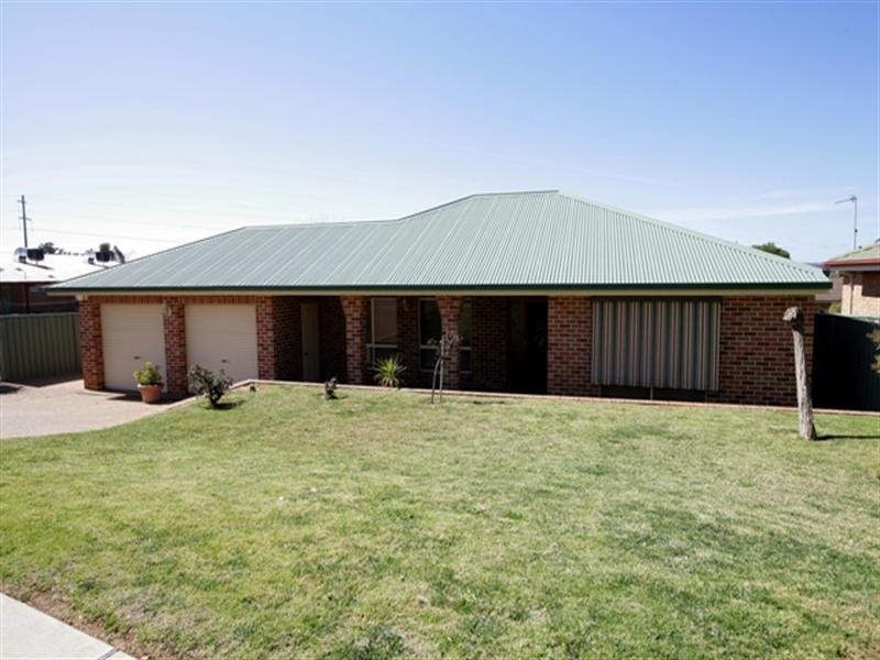 19 Tamar Drive, Tatton NSW 2650