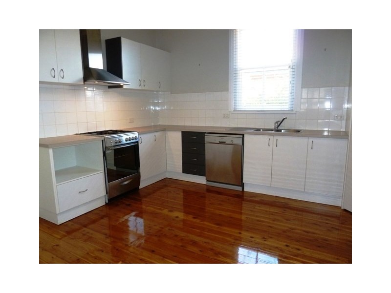 18 Lindsay Street, Wagga Wagga NSW 2650