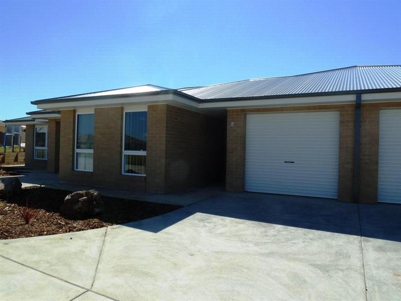 2/10 Mirrul Street, Glenfield Park NSW 2650