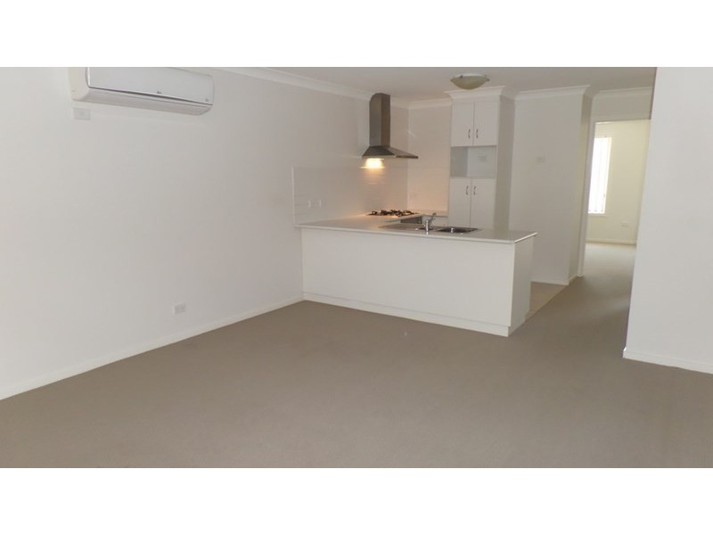 8/10 Mirrul Street, Wagga Wagga NSW 2650