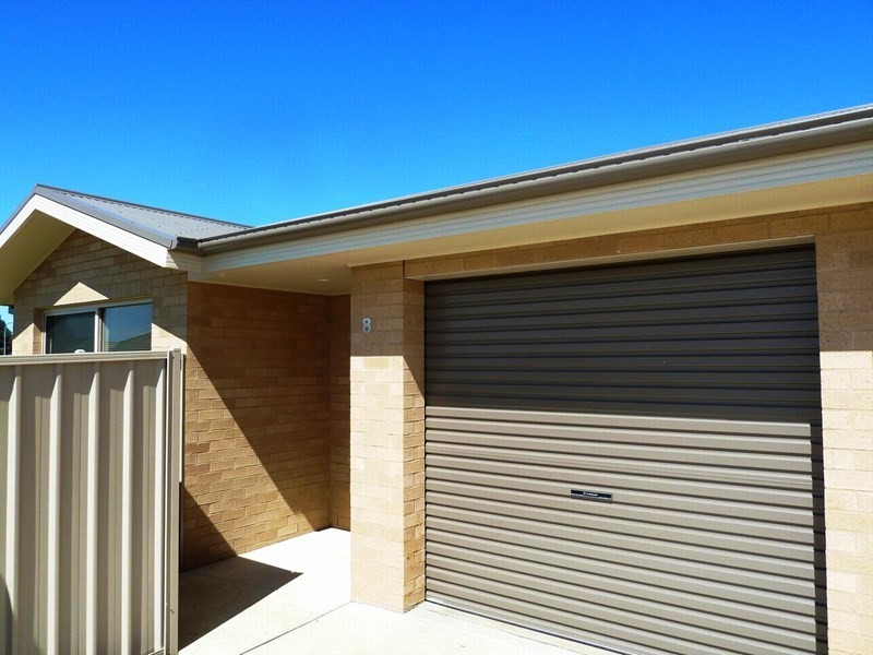 8/10 Mirrul Street, Wagga Wagga NSW 2650