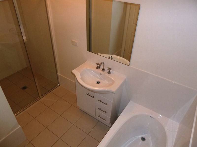 8/10 Mirrul Street, Wagga Wagga NSW 2650