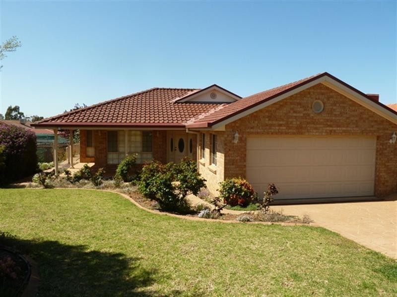 4 Harrier Street, Estella NSW 2650