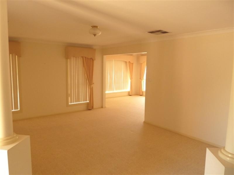 4 Harrier Street, Estella NSW 2650