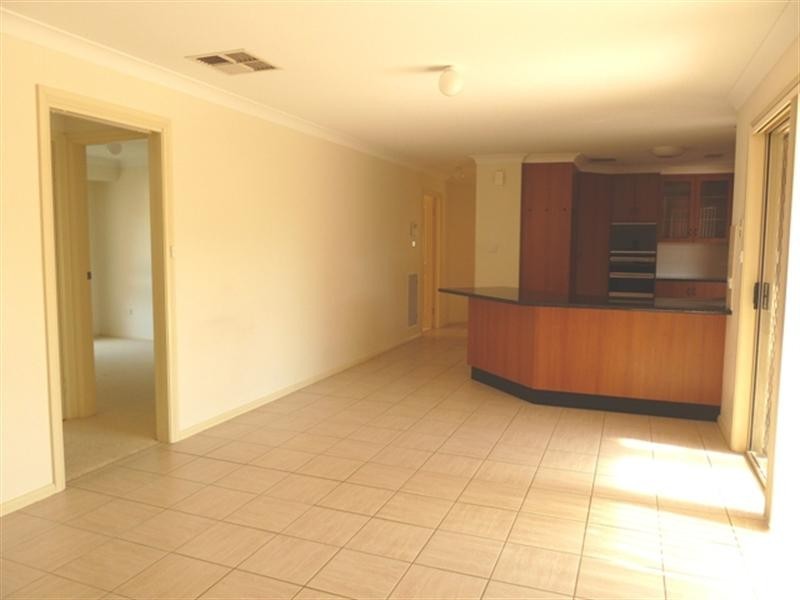 4 Harrier Street, Estella NSW 2650