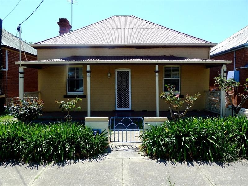 20 Albury Street, Wagga Wagga NSW 2650