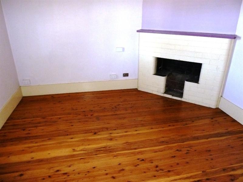 20 Albury Street, Wagga Wagga NSW 2650