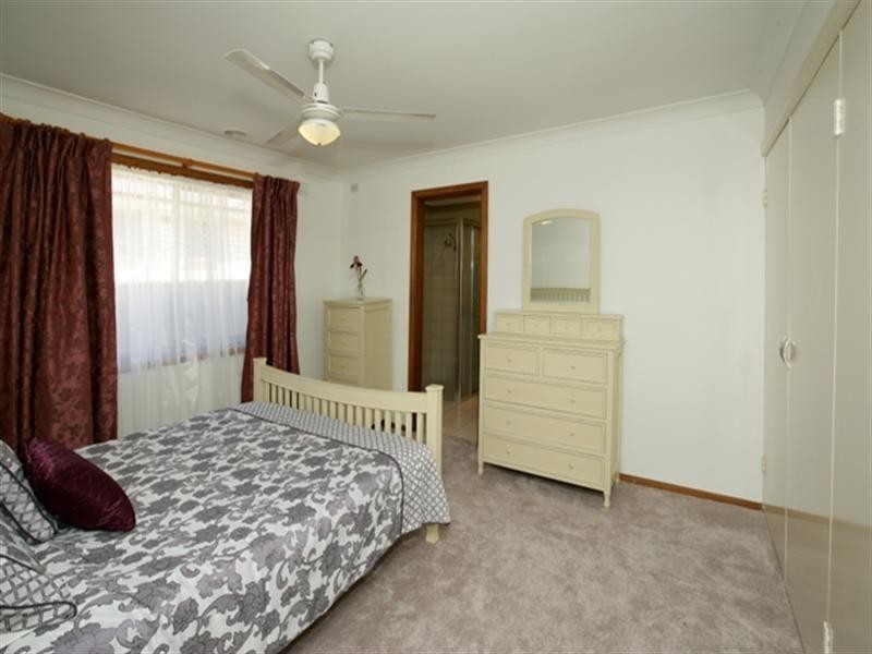 465 Lake Albert Road, Lake Albert NSW 2650