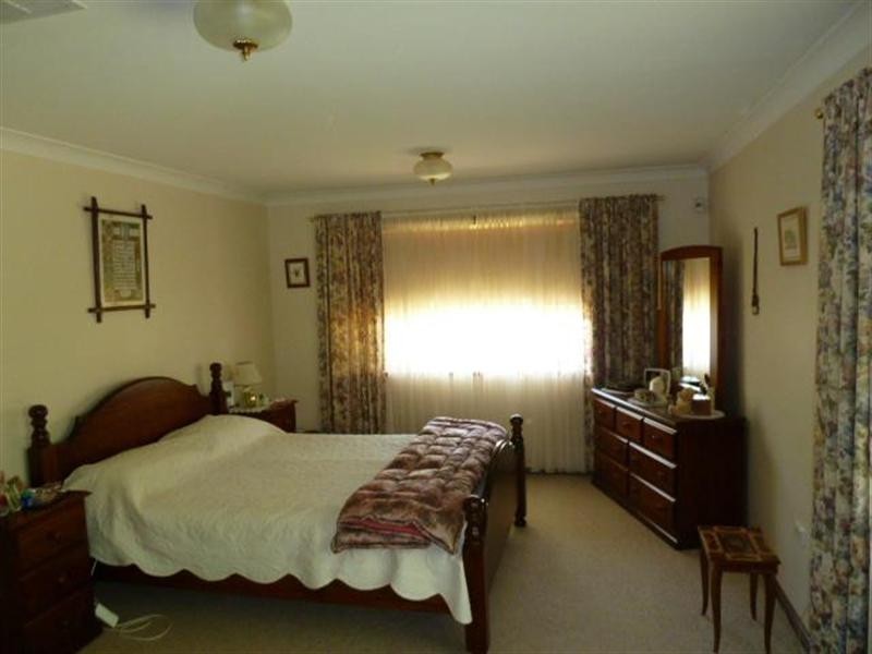 23 Cummins Drive, San Isidore NSW 2650