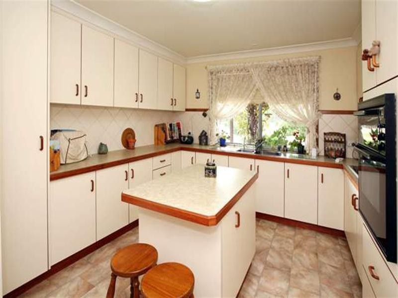 23 Cummins Drive, San Isidore NSW 2650