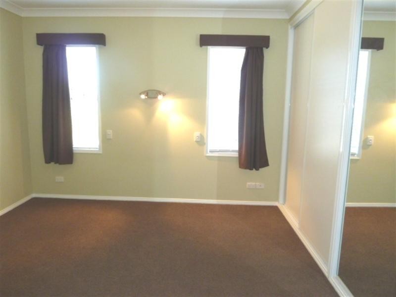 11 Eugene Avenue, Wagga Wagga NSW 2650