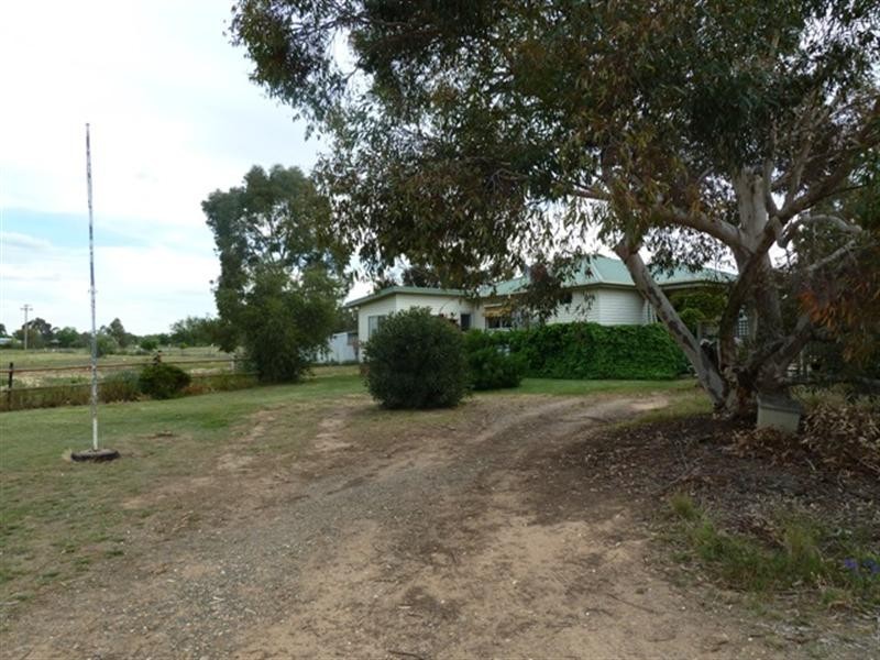 11 Benedict Avenue, Wagga Wagga NSW 2650