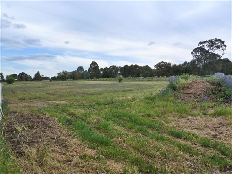 11 Benedict Avenue, Wagga Wagga NSW 2650