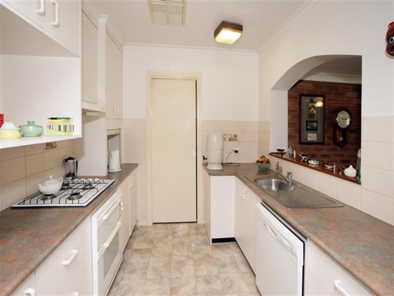 17 Menzies Avenue, Kooringal NSW 2650