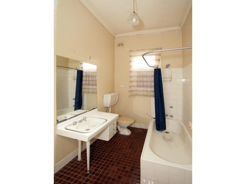 66 Peter Street, Wagga Wagga NSW 2650