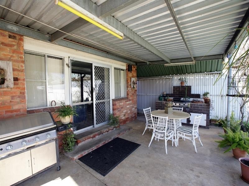 66 Peter Street, Wagga Wagga NSW 2650