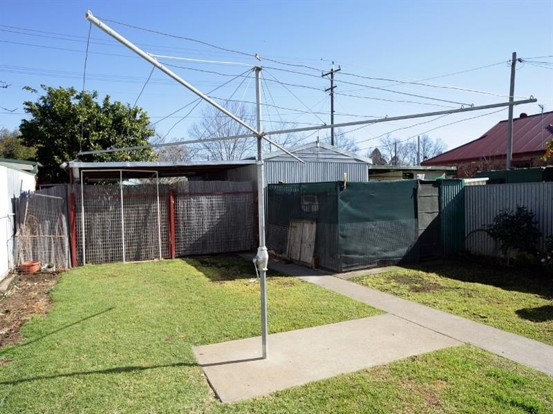 66 Peter Street, Wagga Wagga NSW 2650