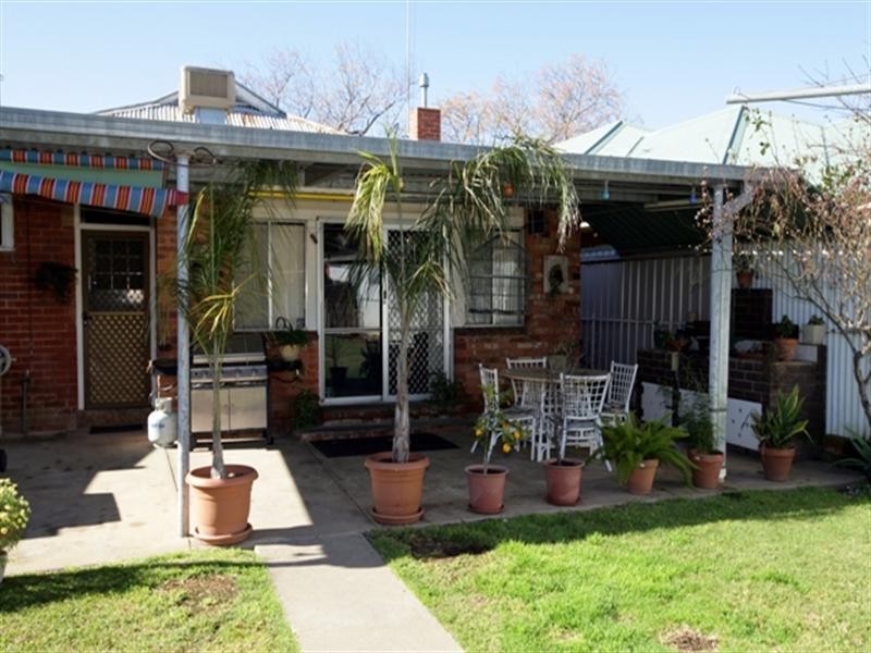 66 Peter Street, Wagga Wagga NSW 2650