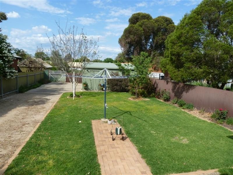 81 Beckwith Street, Wagga Wagga NSW 2650