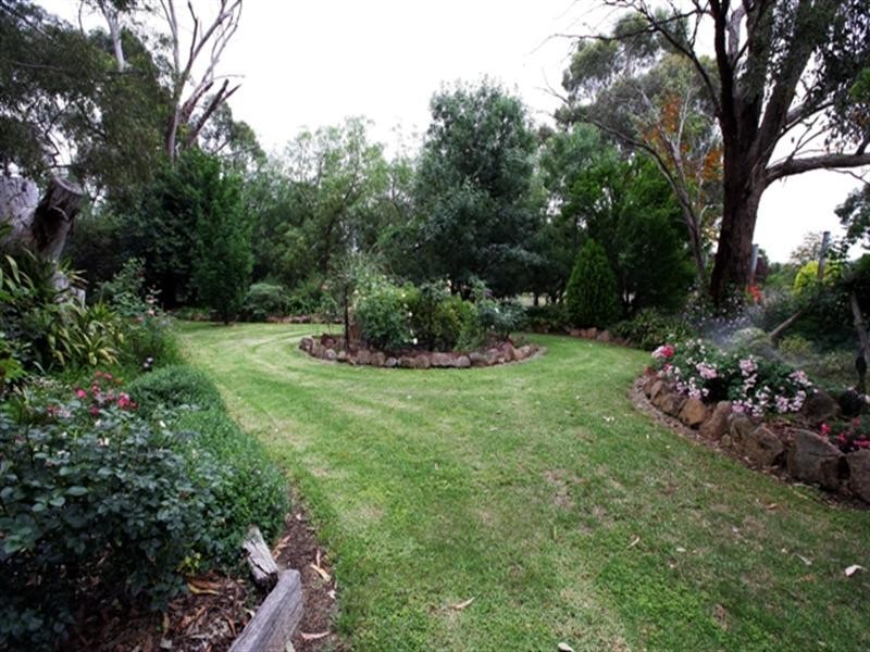 6 Poplar Road, Lake Albert NSW 2650