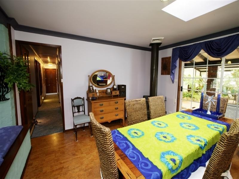 6 Poplar Road, Lake Albert NSW 2650