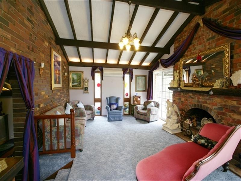 6 Poplar Road, Lake Albert NSW 2650