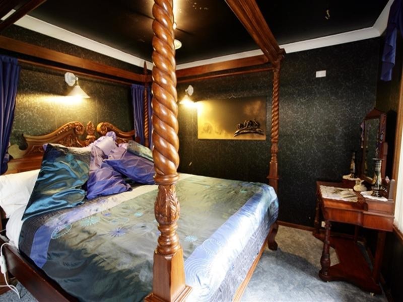 6 Poplar Road, Lake Albert NSW 2650