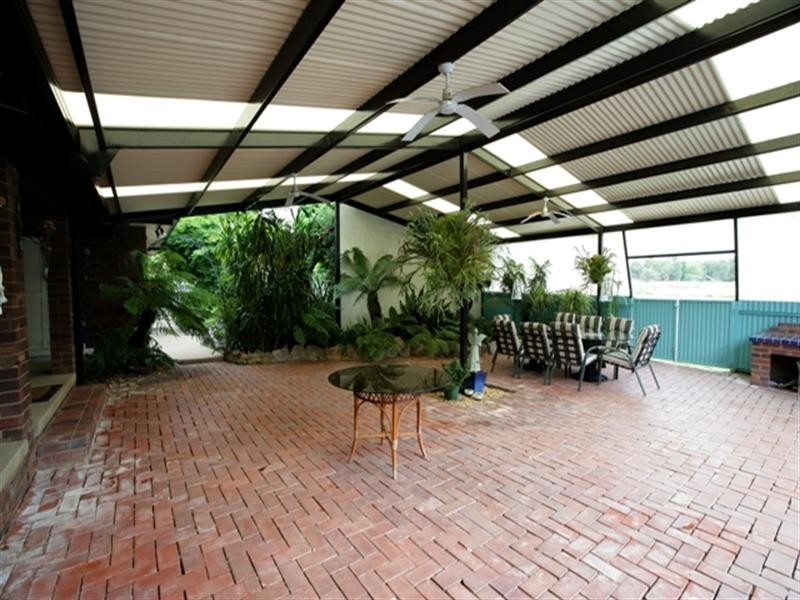 6 Poplar Road, Lake Albert NSW 2650