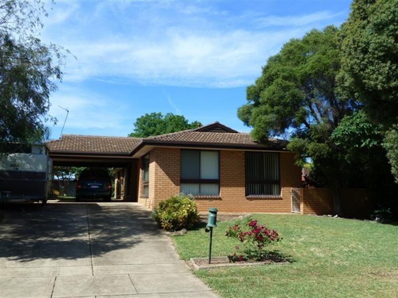 8 Bavaria Street, Wagga Wagga NSW 2650